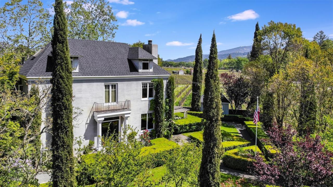 Chateau De Vie Calistoga Exterior photo